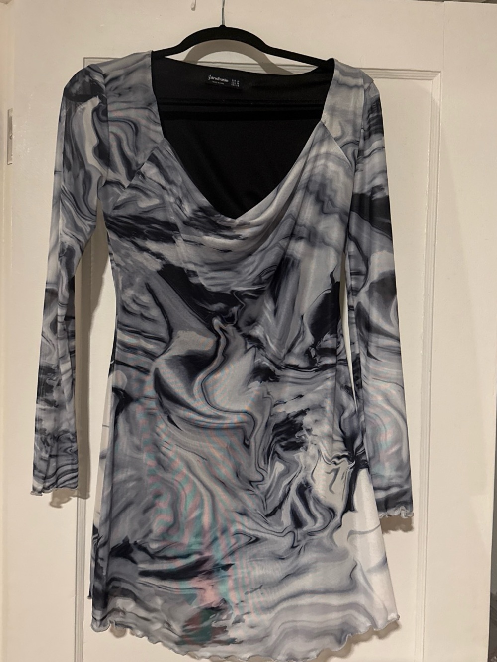 Stradivarius marble dress
